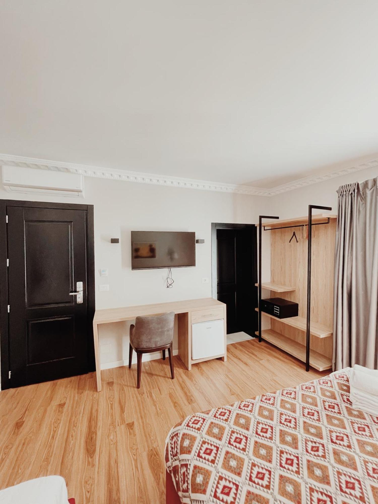 Ruby Palace Vlore Exterior photo